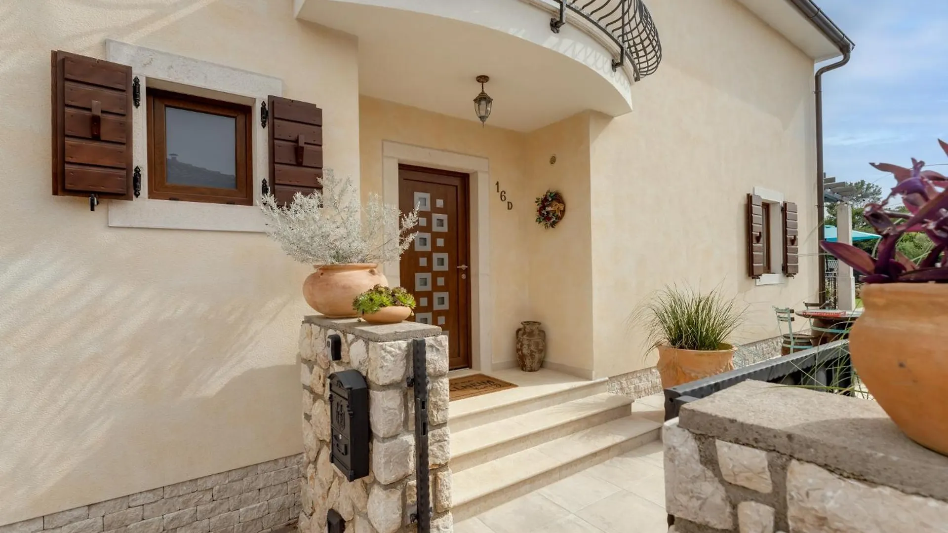 Romantic Villa With Pool, Surrounded By Greenery In Complete Privacy-By Traveler Tourist Agency Krk -Id 2408 Sveti Ivan Dobrinjski
